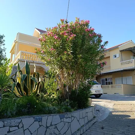 Apartman Haus Maja *