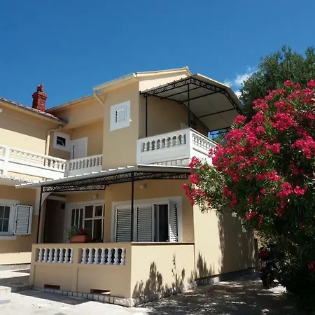 Apartman Haus Maja Banjol